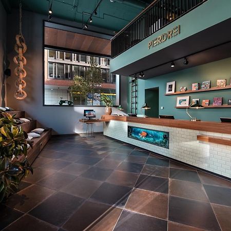 PIERDREI Hotel HafenCity Hamburg Exterior foto